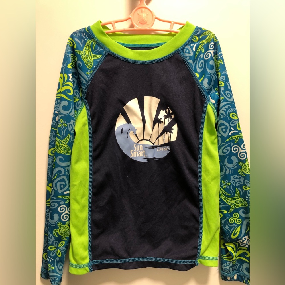Rash guard - Picture 2 of 6